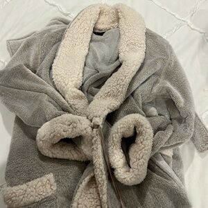 Natori bath robe